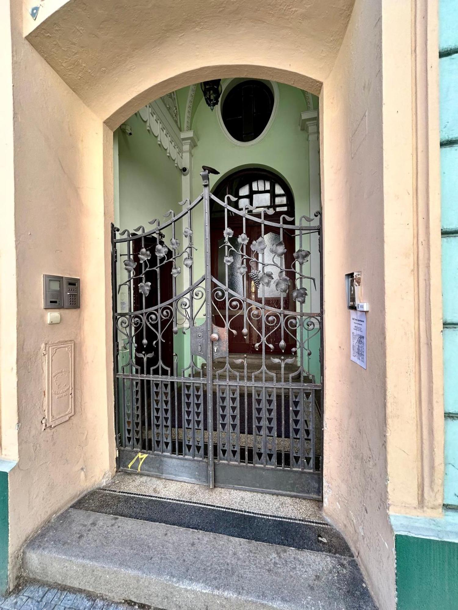 Prague Central Exclusive Apartments Bagian luar foto